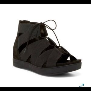 Elein Fisher Sports Sandals size 7 1/2 worn once